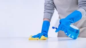 vantagens de terceirizar serviços de limpeza