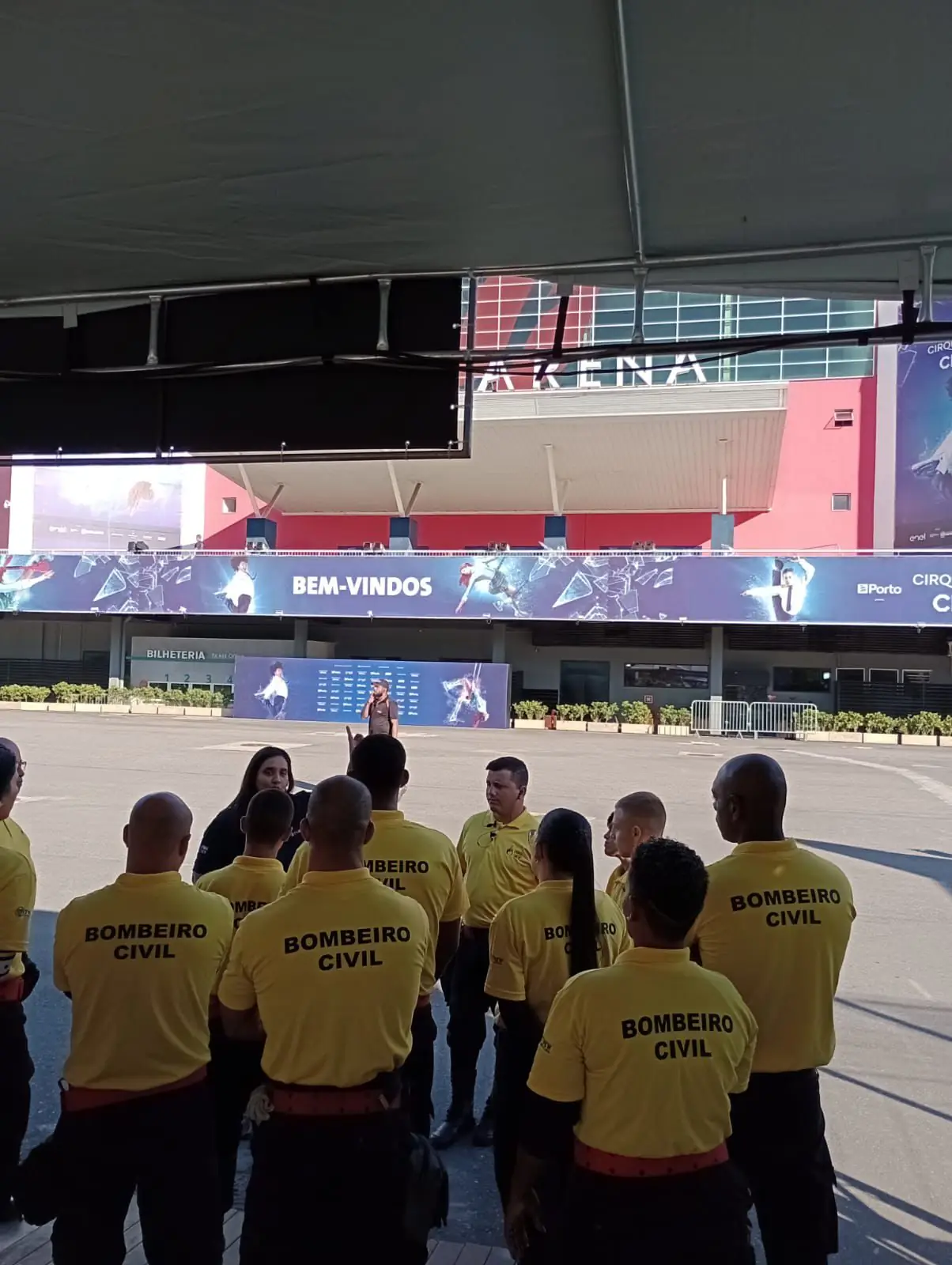 Calcular o Número de Bombeiros Civis para o Seu Evento